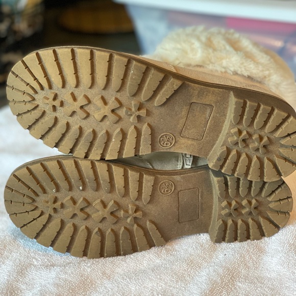 Universal Thread Boots - Picture 3 of 4